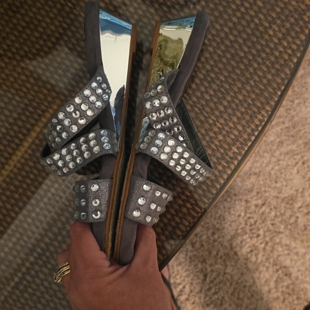 Joan Boyce Gray Mirrored Low Wedge Sandal with Rhinestones  Size 7 (#8) - Picture 5 of 13